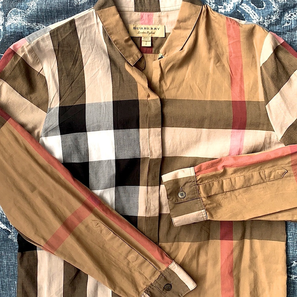 Original Burberry women’s small/petite button up.
